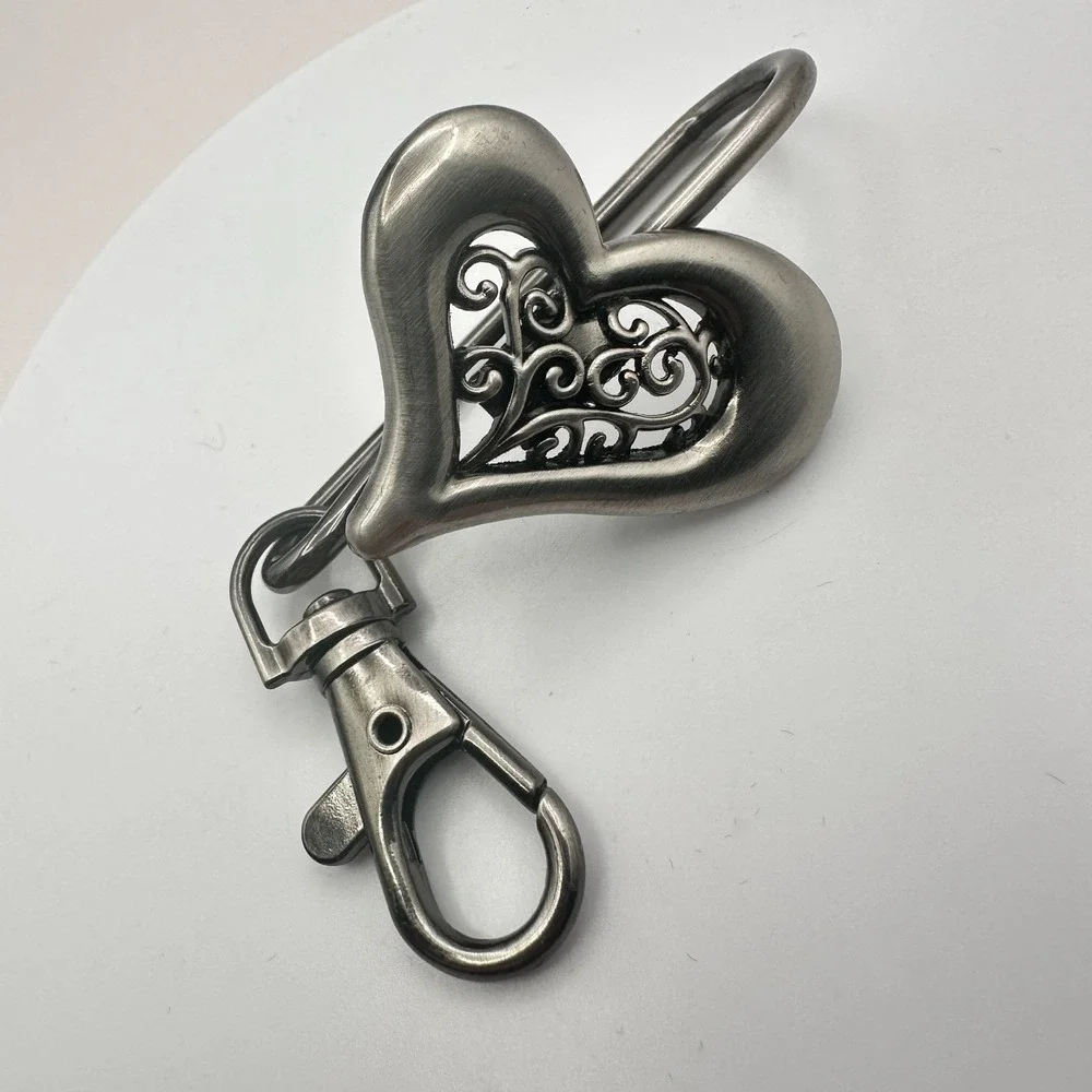 Vintage 90s Silver Tone Filigree Open Heart Key Finder Purse Hook Accessory - Picture 7 of 8